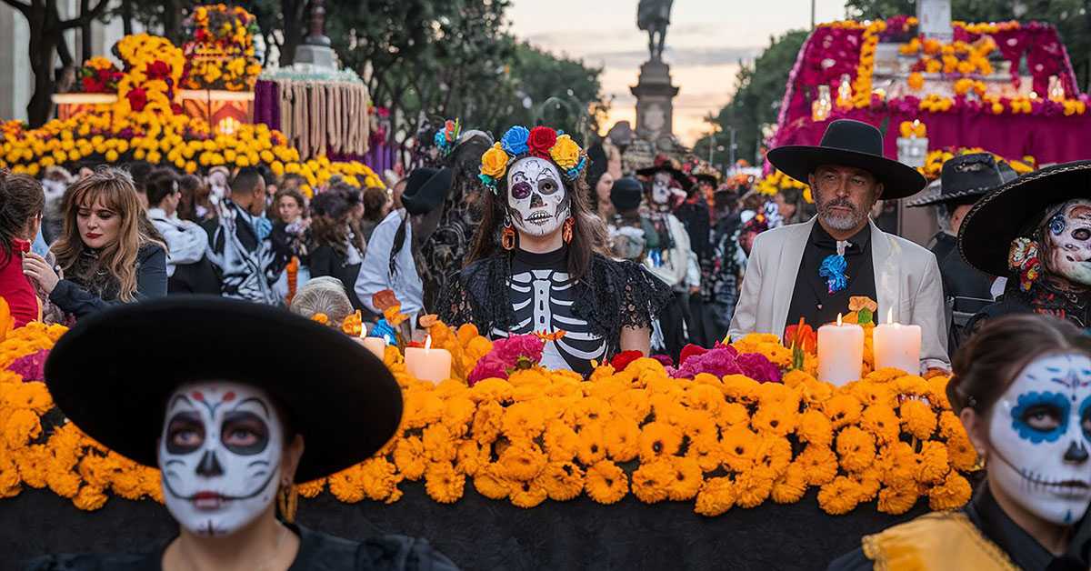 Día de los Muertos: Música y Arte Día de los Muertos: Música y Arte